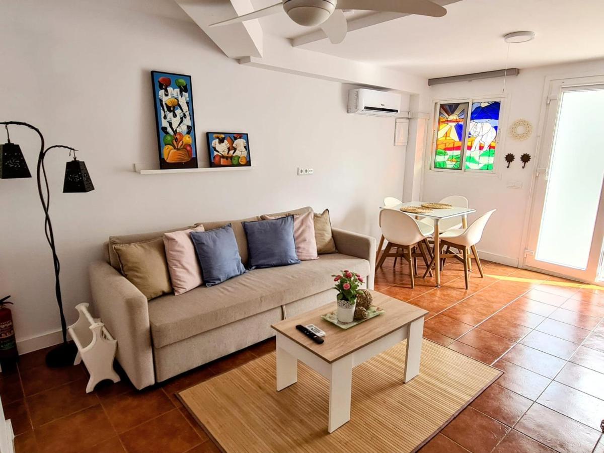 Villa Pitato Nuevo, Cerca De La Playa, Parking En La Puerta Del Alojamiento La Cala Del Moral Exterior foto